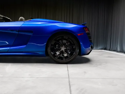 More photos of 2012 Audi R8 5.2 at HyperCars, IN