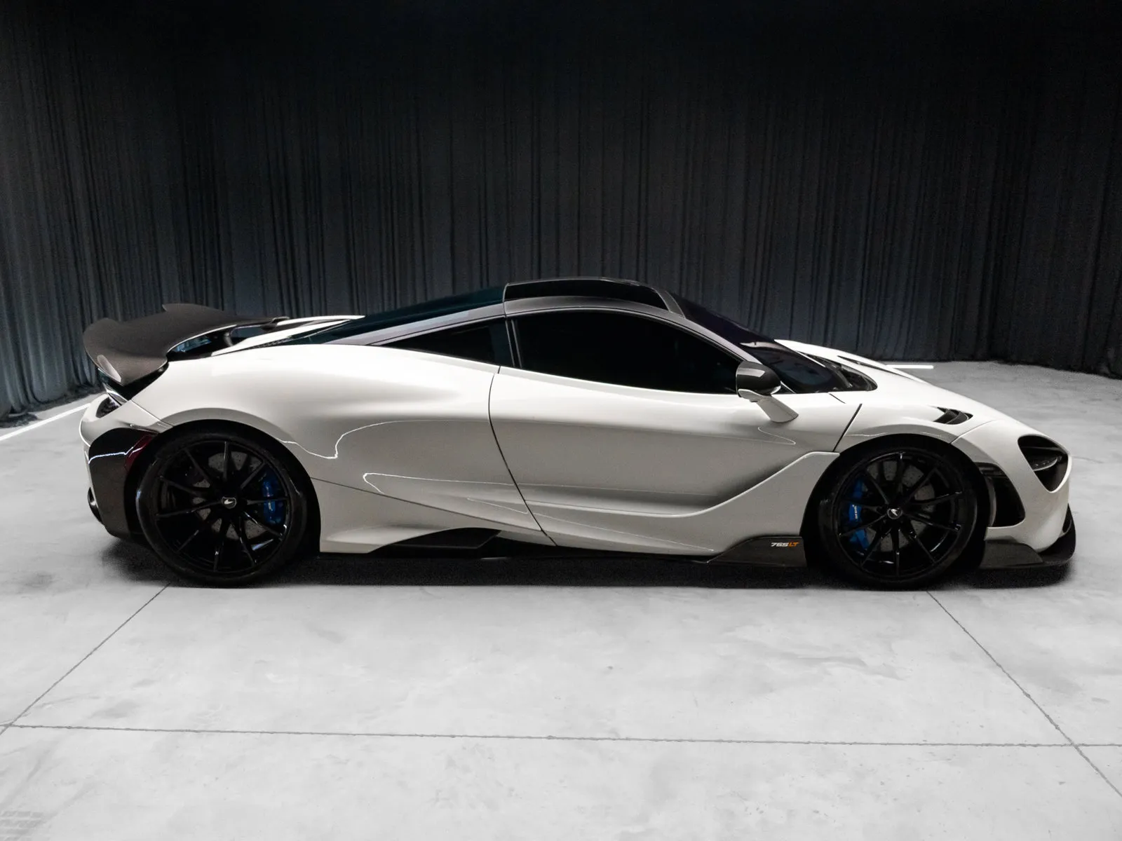 Photos of 2021 McLaren 765LT for sale in New Albany, IN at HyperCars