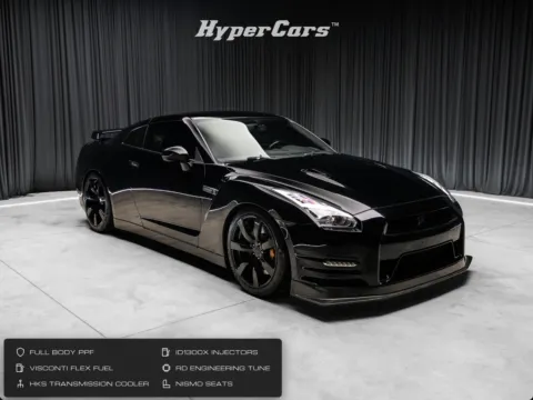 Black 2009 Nissan GT-R Premium for sale in New Albany, IN