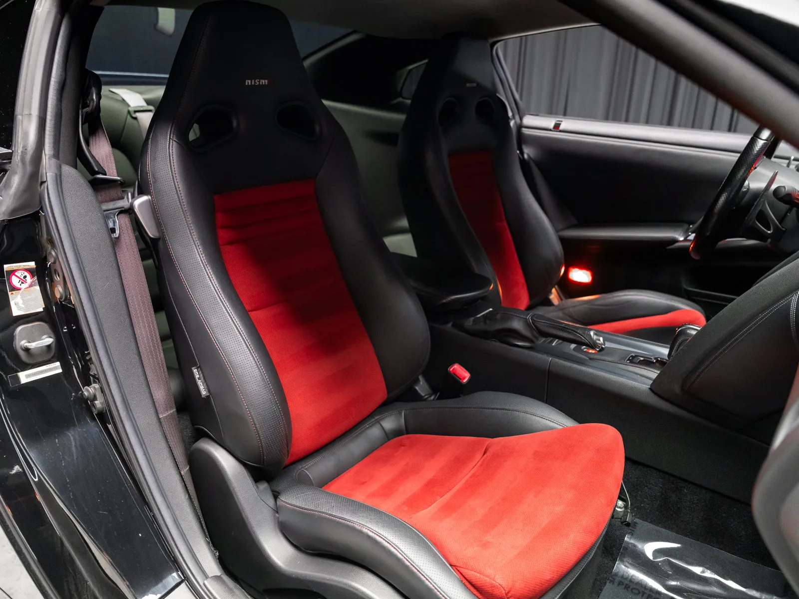 Photos of 2009 Nissan GT-R Premium for sale in New Albany, IN at HyperCars