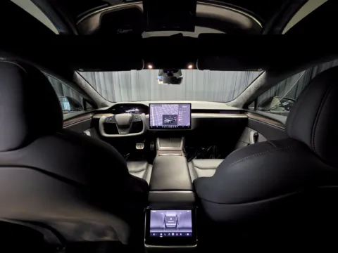Photos of 2022 Tesla Model S for sale in New Albany, IN at HyperCars