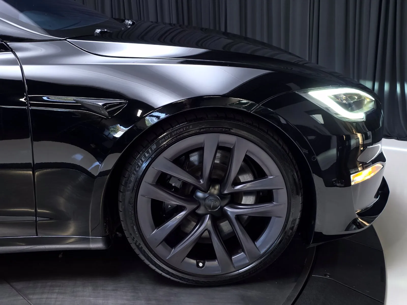 More photos of 2022 Tesla Model S Plaid at HyperCars, IN