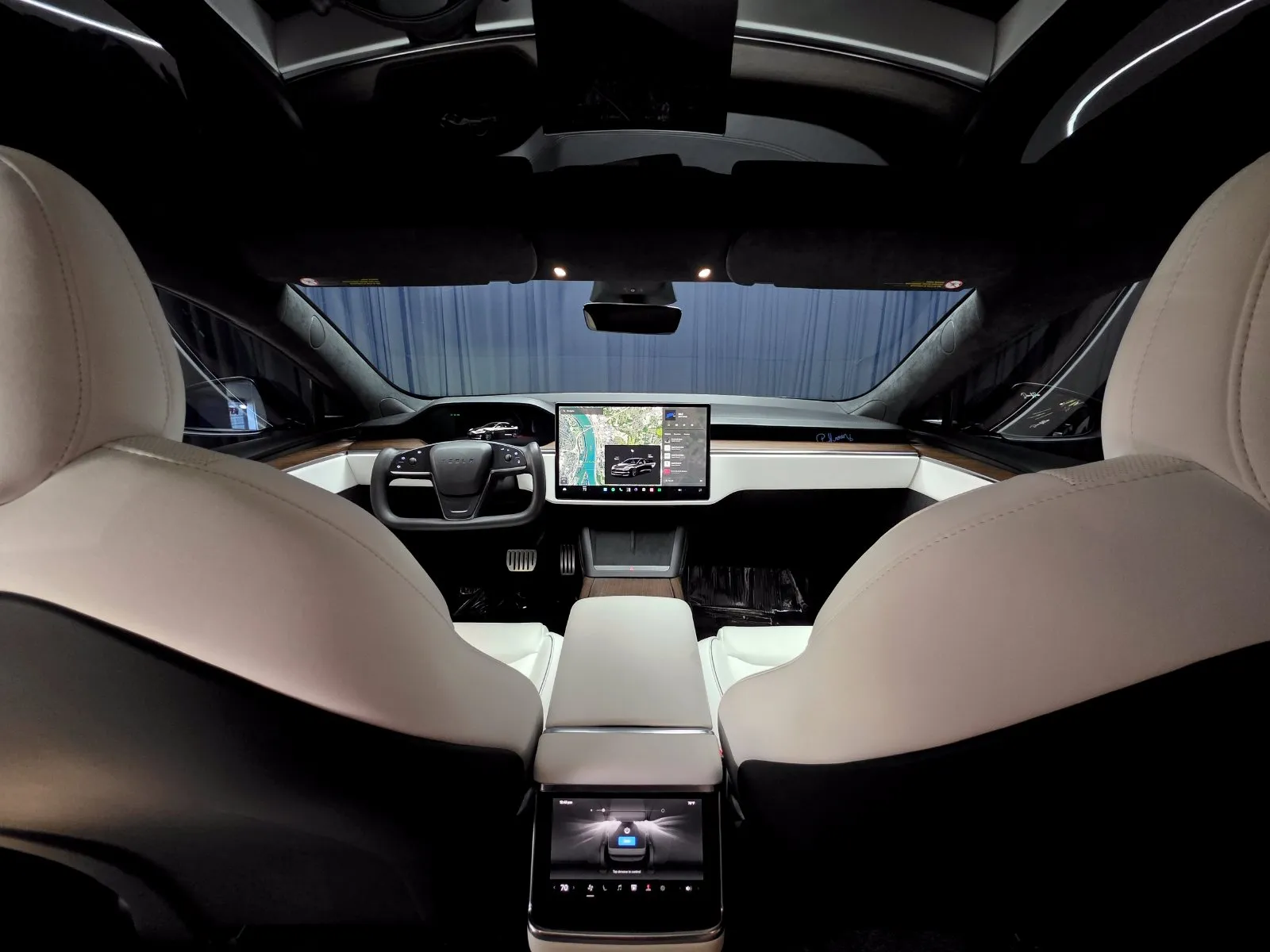 Photos of 2022 Tesla Model S Plaid for sale in New Albany, IN at HyperCars
