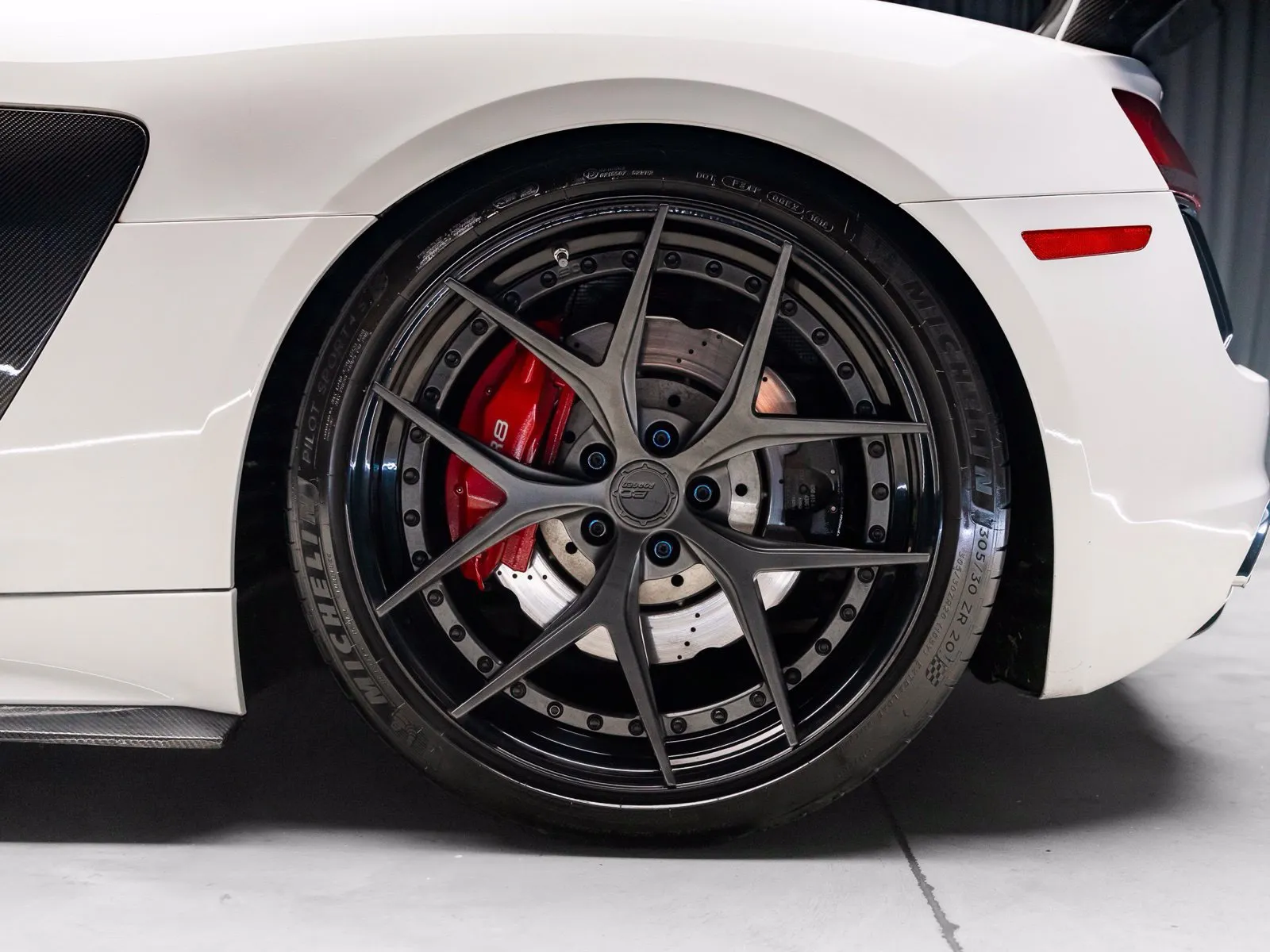 More photos of 2017 Audi R8 5.2 at HyperCars, IN