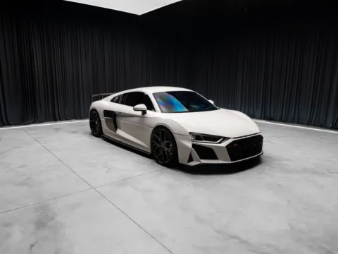 More photos of 2017 Audi R8 5.2 at HyperCars, IN