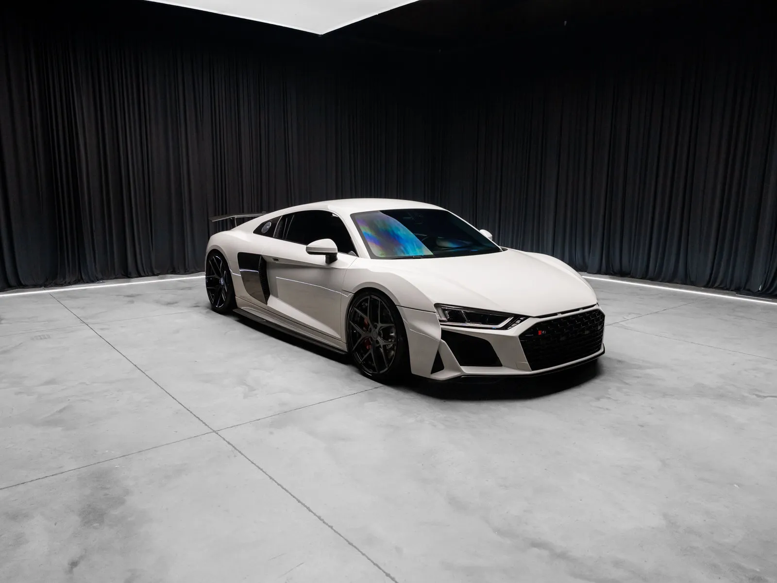 More photos of 2017 Audi R8 5.2 at HyperCars, IN