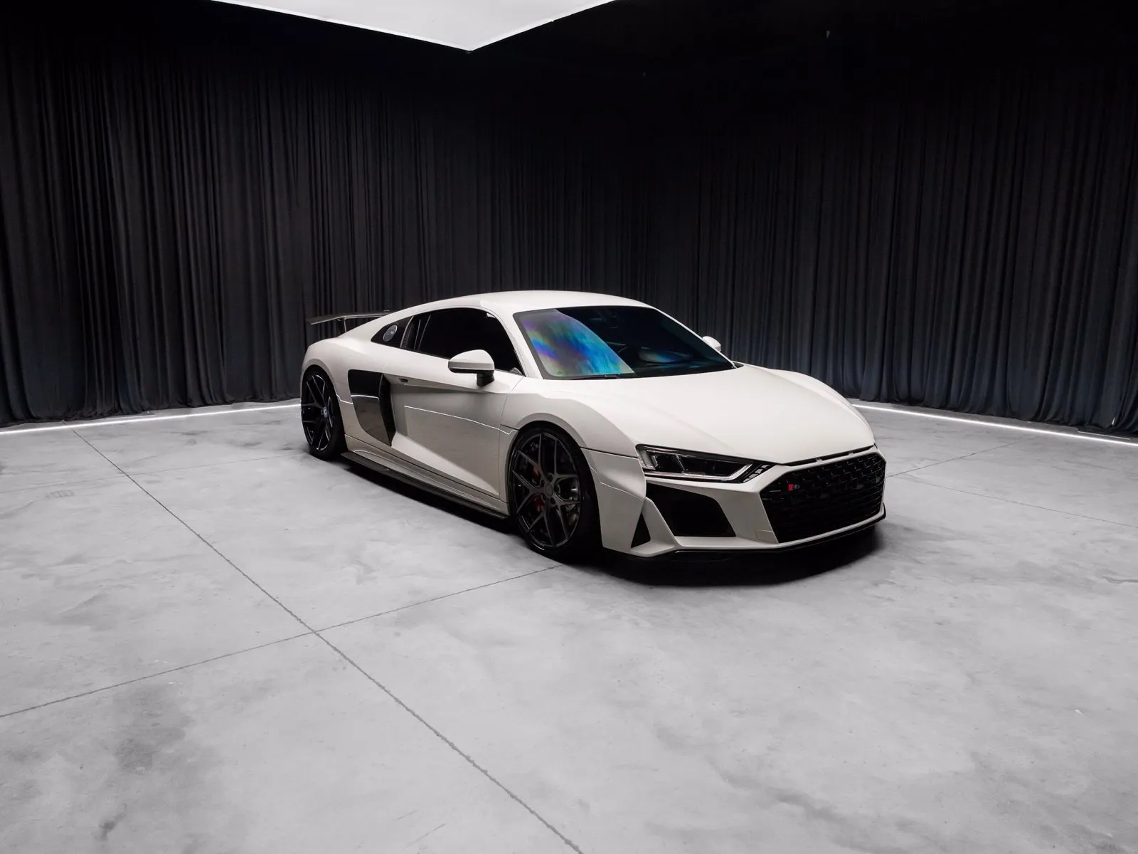 More photos of 2017 Audi R8 5.2 at HyperCars, IN