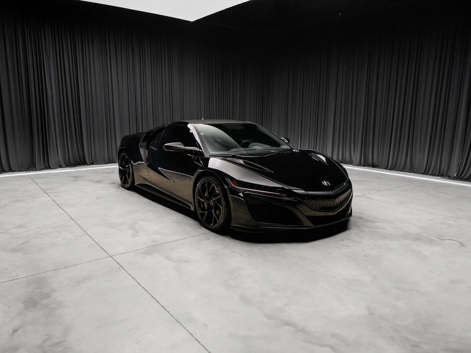 Photos of 2017 Acura NSX for sale in New Albany, IN at HyperCars