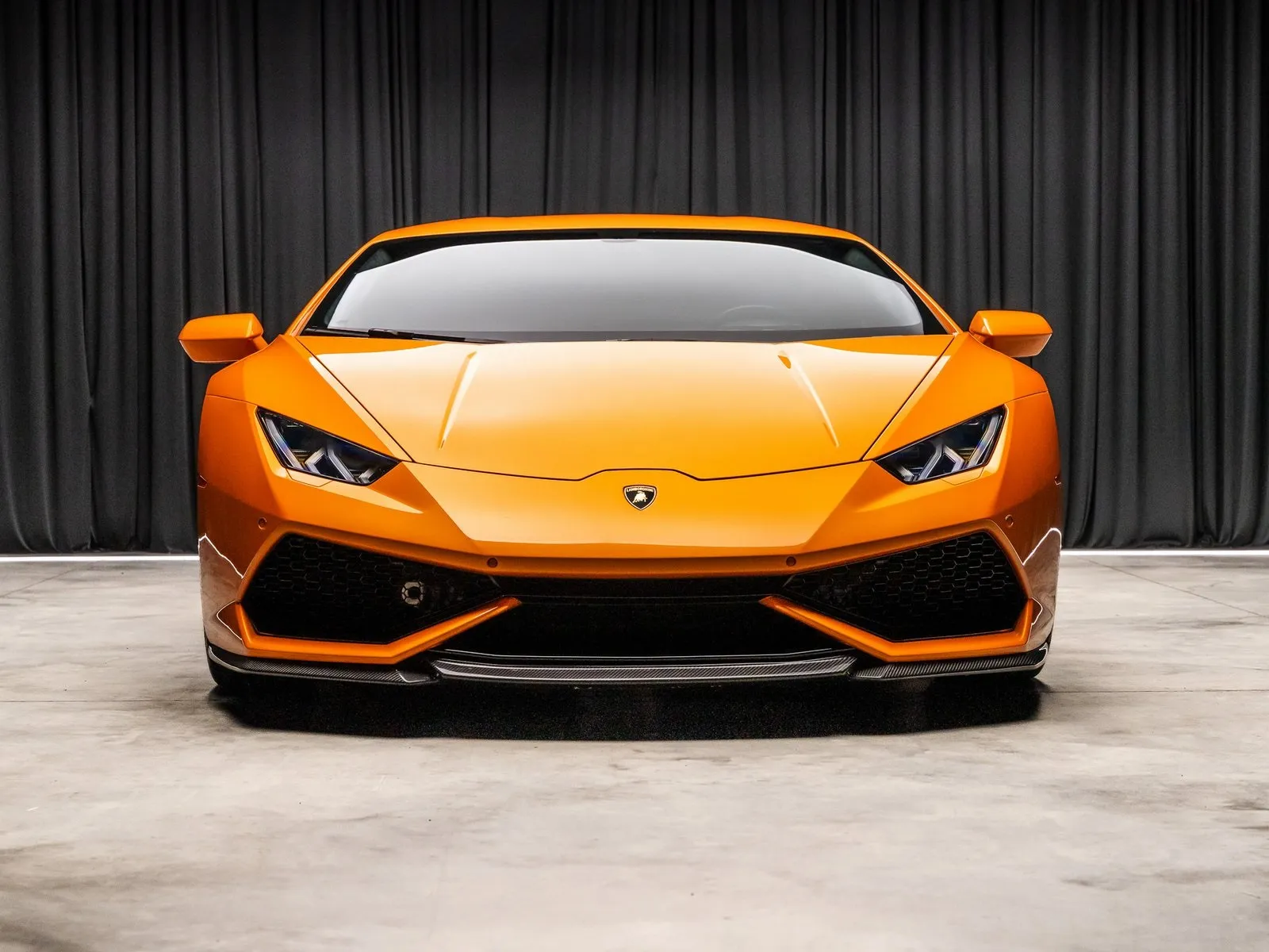 Photos of 2015 Lamborghini Huracan LP610-4 for sale in New Albany, IN at HyperCars