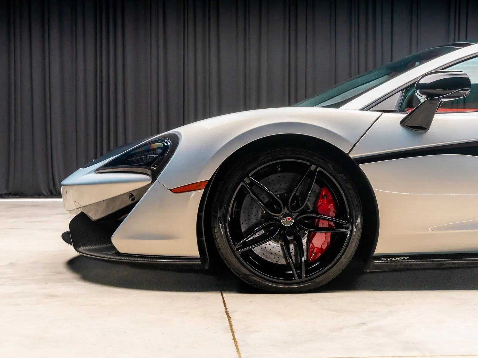 More photos of 2017 McLaren 570GT at HyperCars, IN