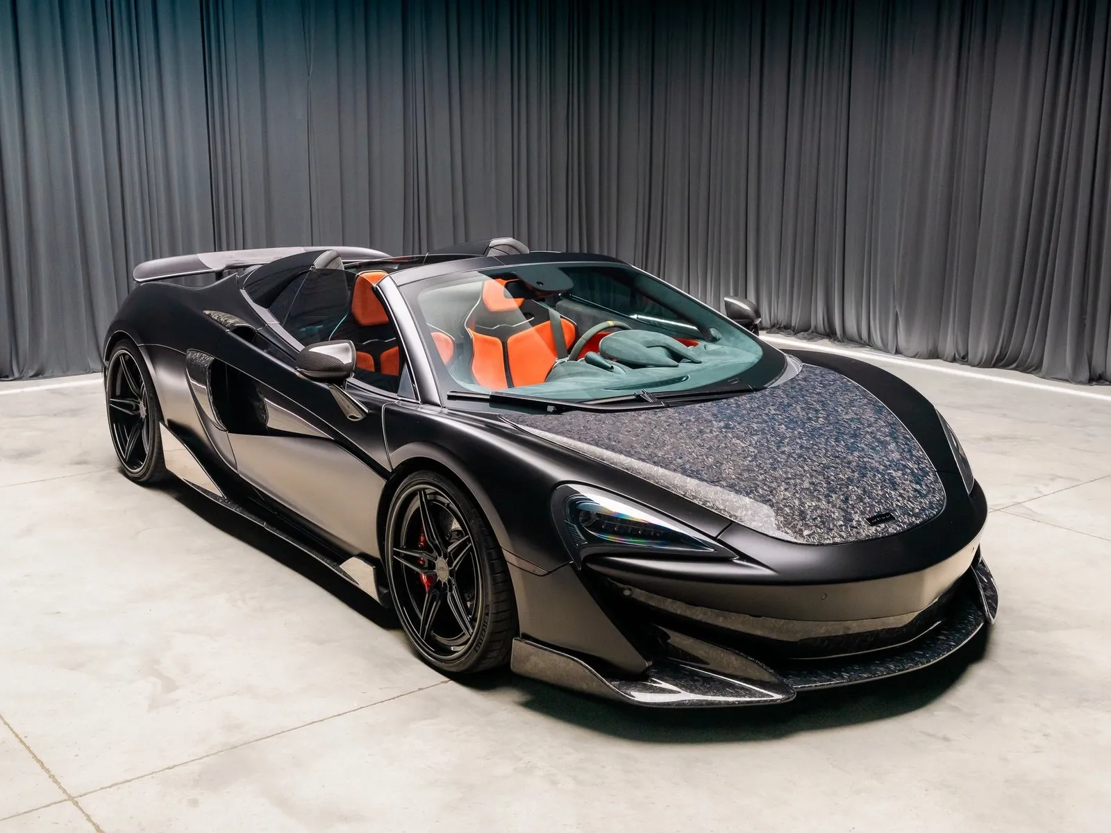 Photos of 2020 McLaren 600LT for sale in New Albany, IN at HyperCars