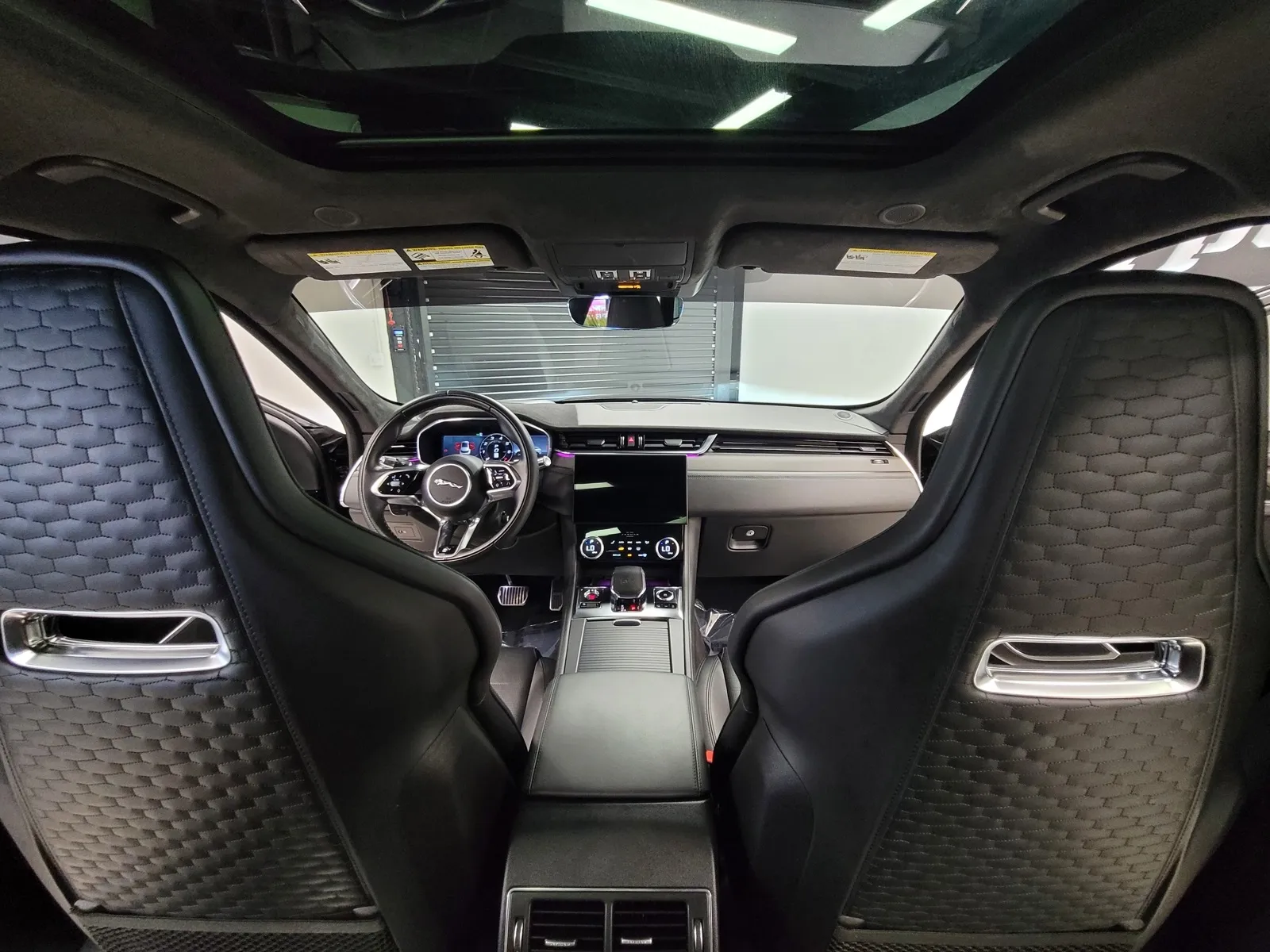 Photos of 2021 Jaguar F-PACE SVR for sale in New Albany, IN at HyperCars