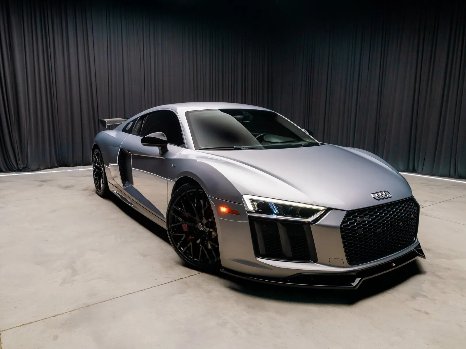 Silver 2018 Audi R8 5.2 for sale in New Albany, IN