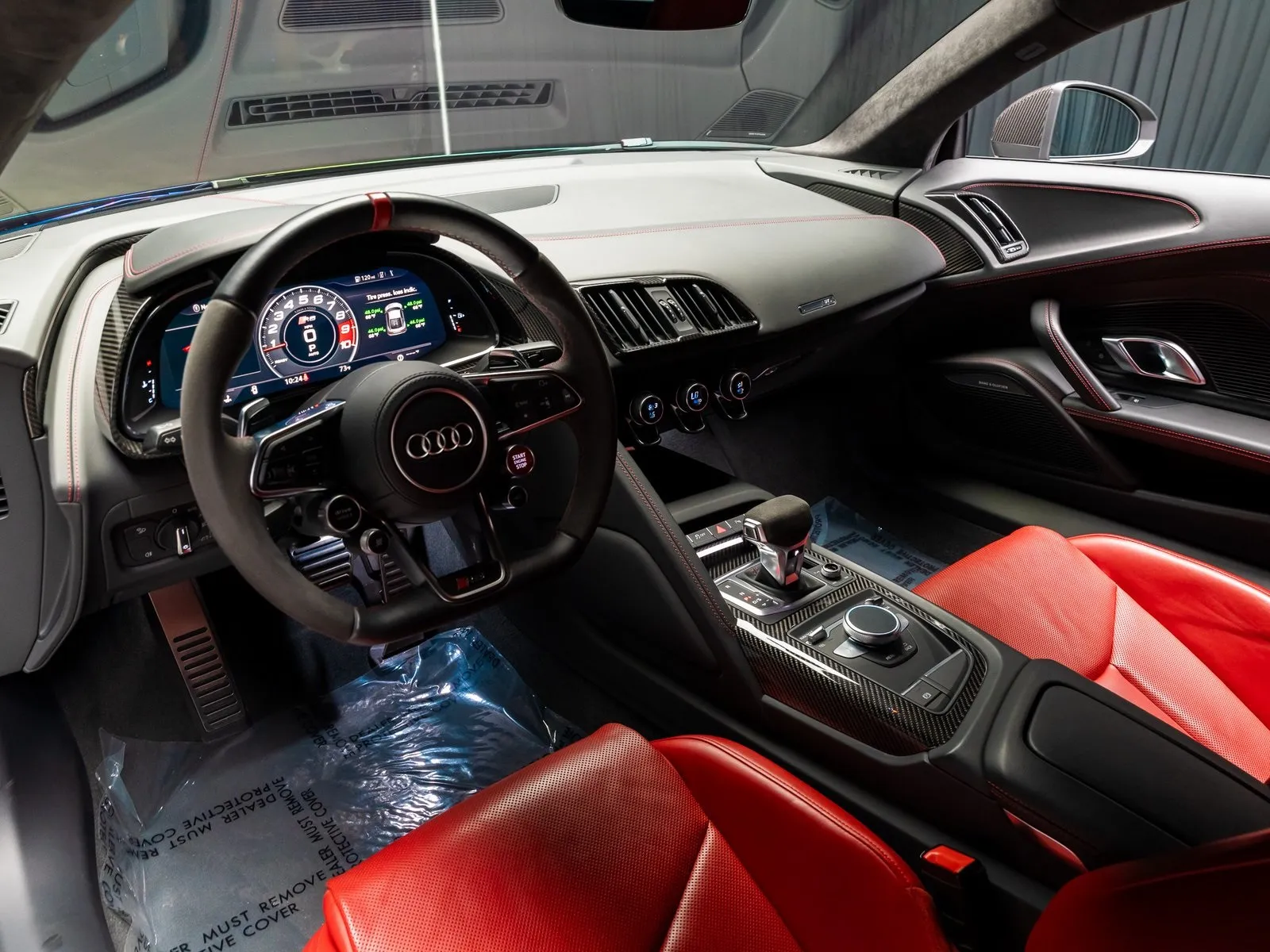 More photos of 2021 Audi R8 5.2 at HyperCars, IN