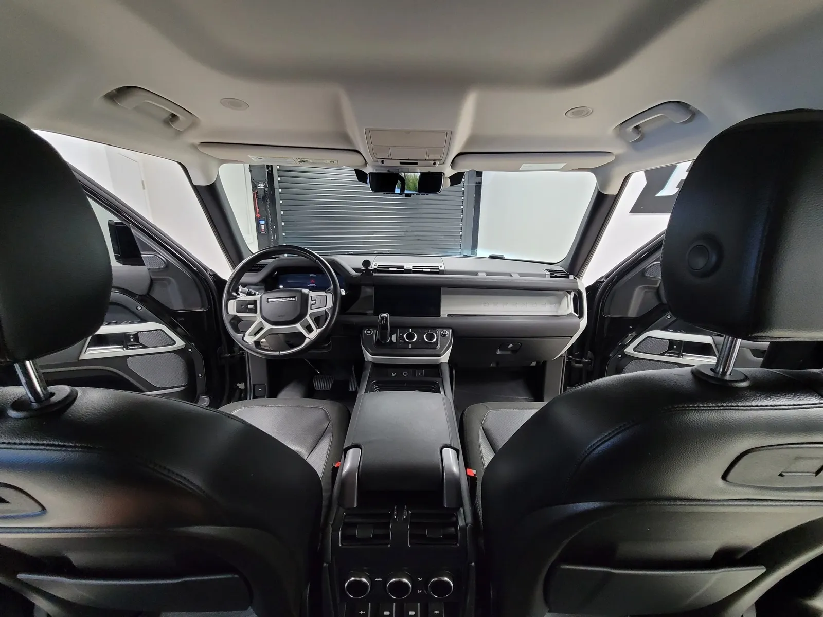 Photos of 2020 Land Rover Defender 110 SE for sale in New Albany, IN at HyperCars