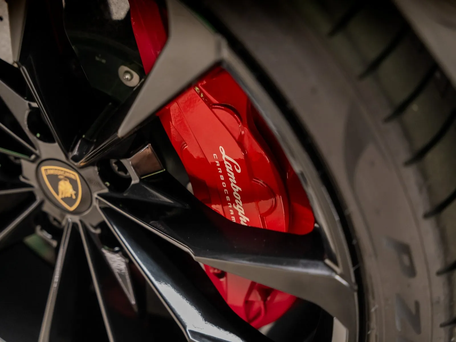 Another view of 2021 Lamborghini Urus for sale in New Albany, IN at HyperCars