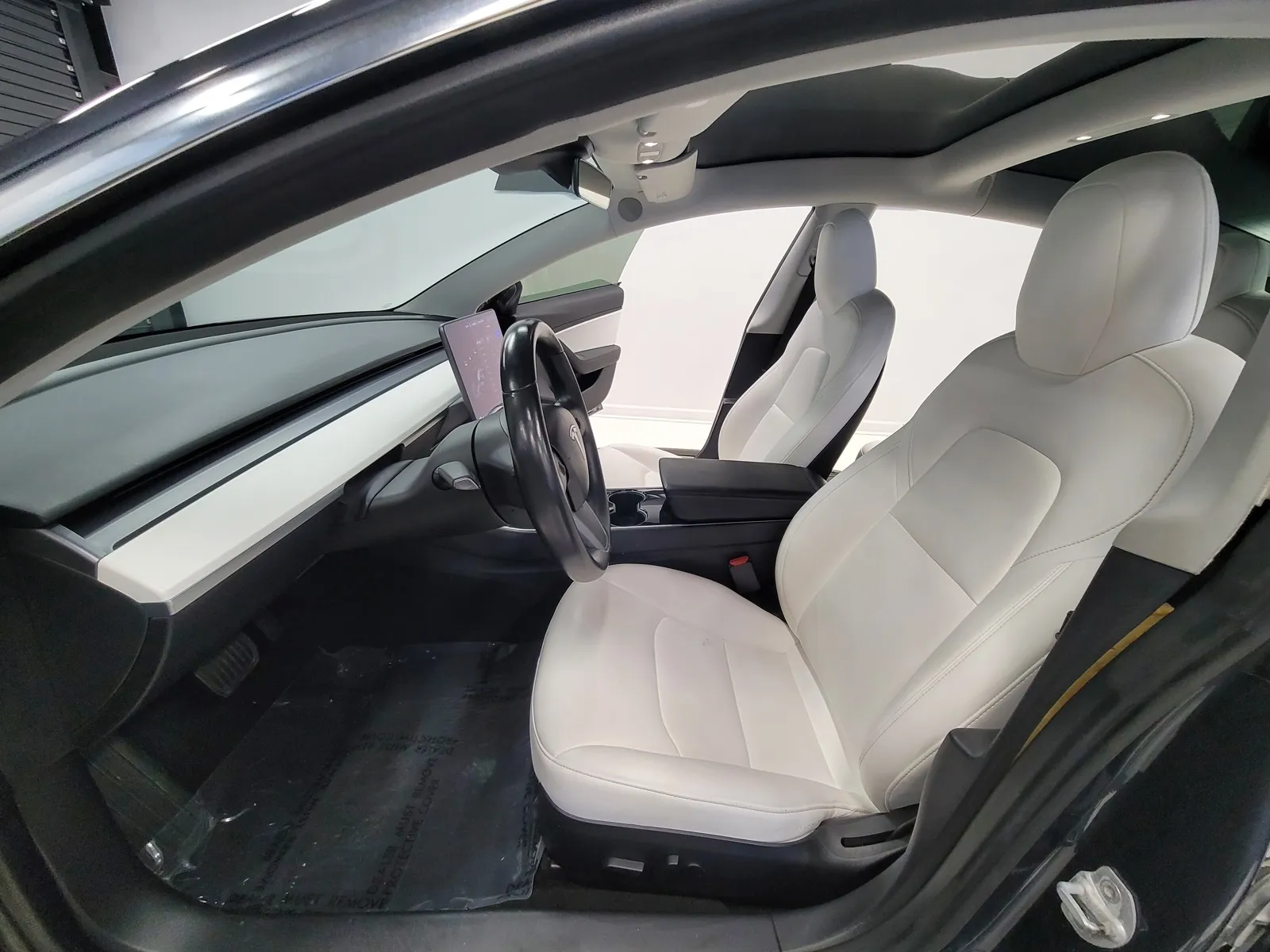 Photos of 2018 Tesla Model 3 Long Range for sale in New Albany, IN at HyperCars