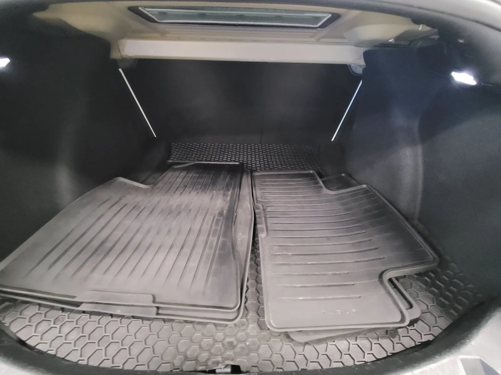 More photos of 2018 Tesla Model 3 Long Range at HyperCars, IN