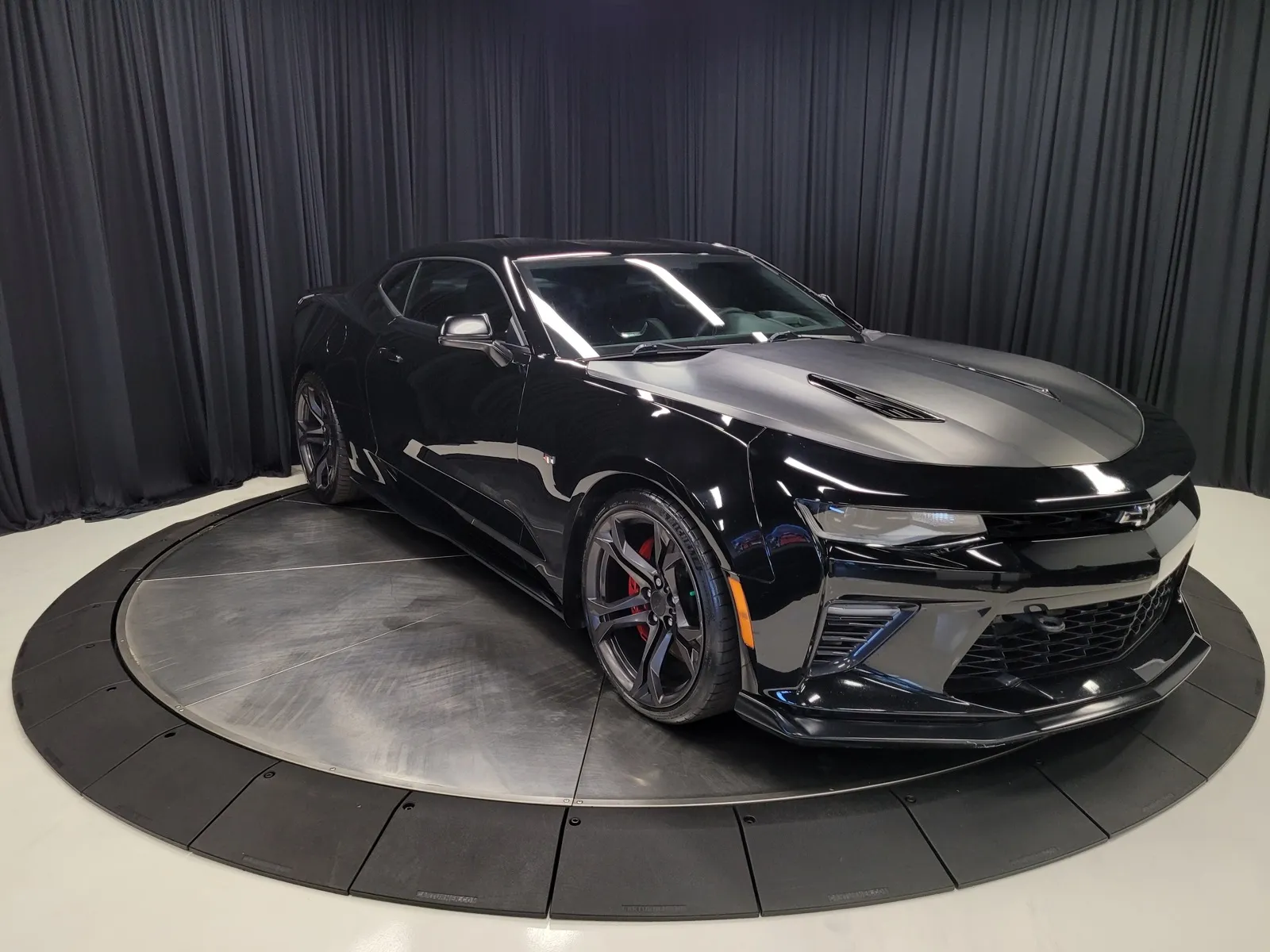 More photos of 2018 Chevrolet Camaro SS at HyperCars, IN