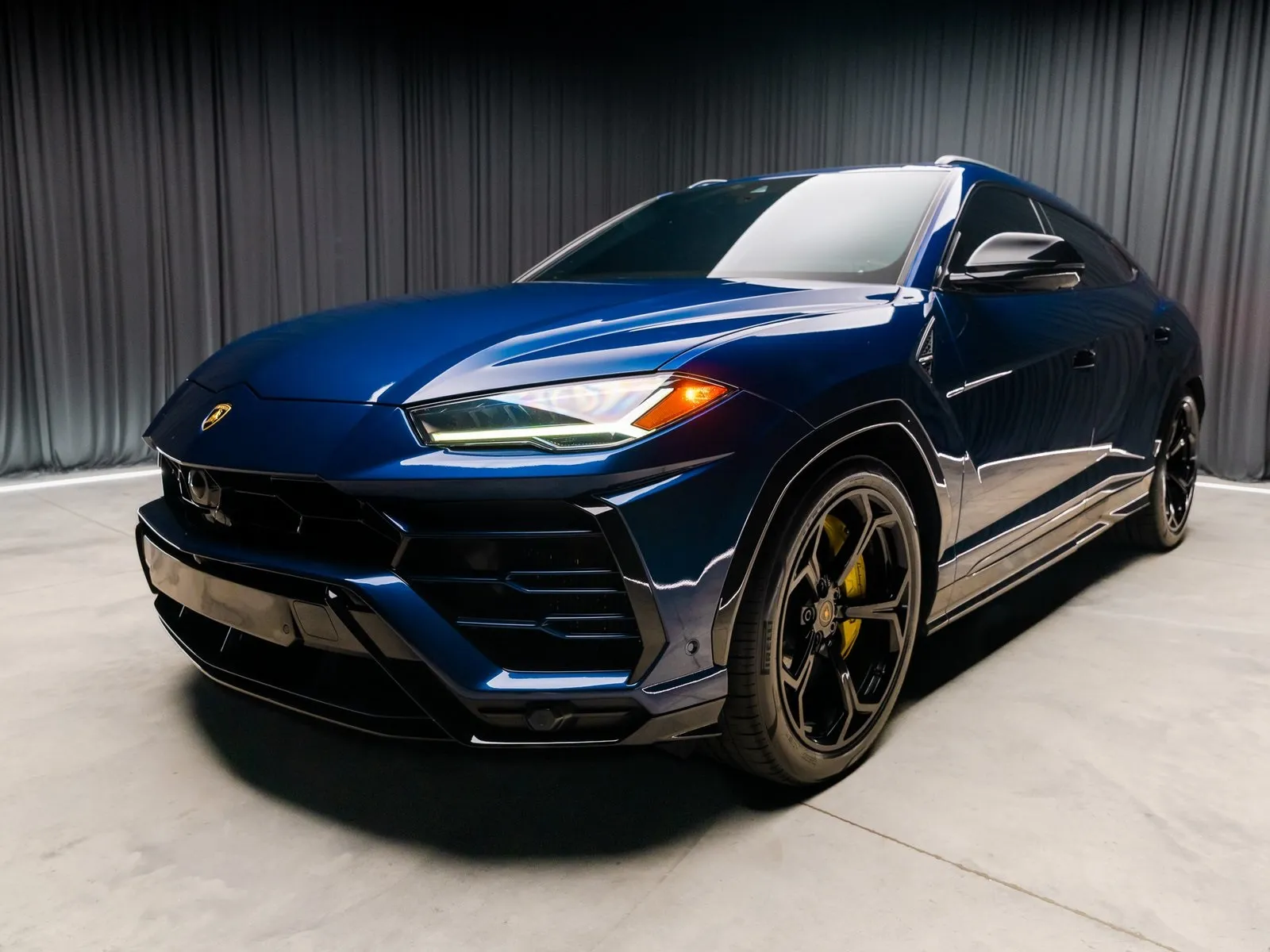 More photos of 2019 Lamborghini Urus at HyperCars, IN