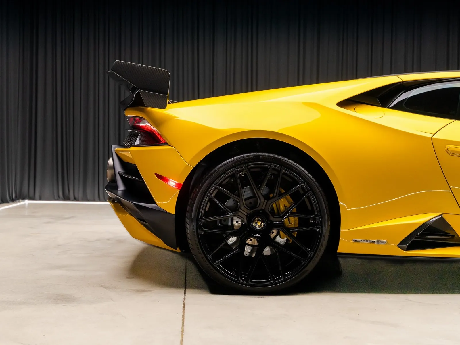More photos of 2022 Lamborghini Huracan EVO at HyperCars, IN