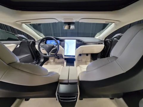 Another view of 2018 Tesla Model S 75D for sale in New Albany, IN at HyperCars