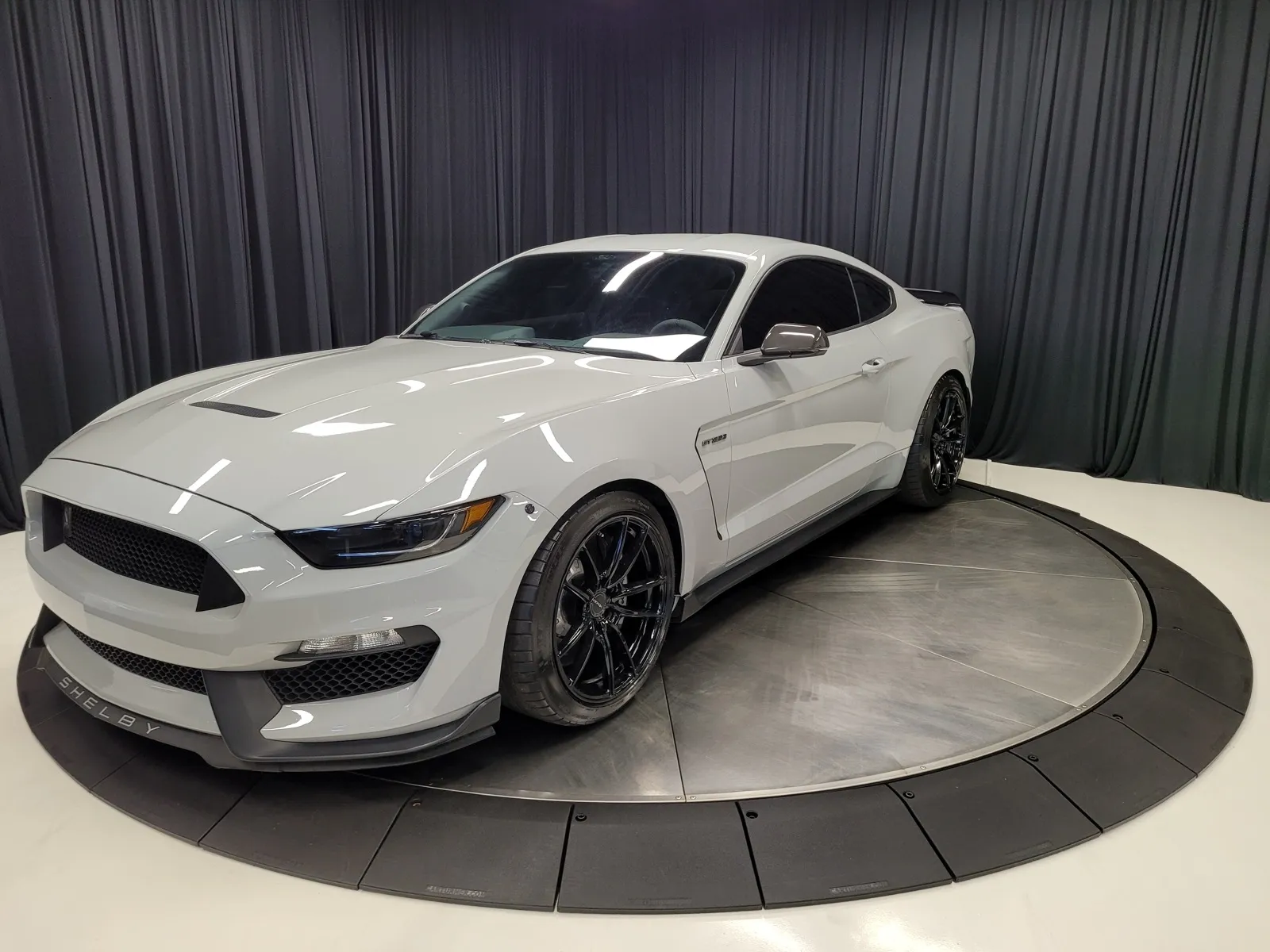 More photos of 2017 Ford Mustang Shelby GT350 at HyperCars, IN