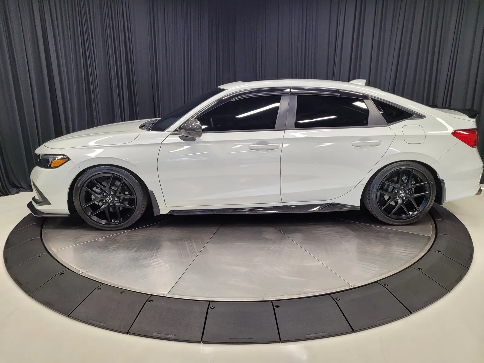 More photos of 2024 Honda Civic Si at HyperCars, IN