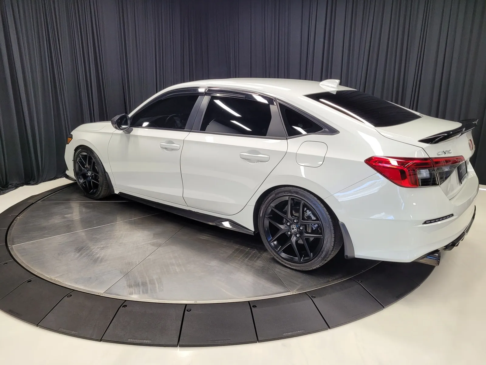 More photos of 2024 Honda Civic Si at HyperCars, IN