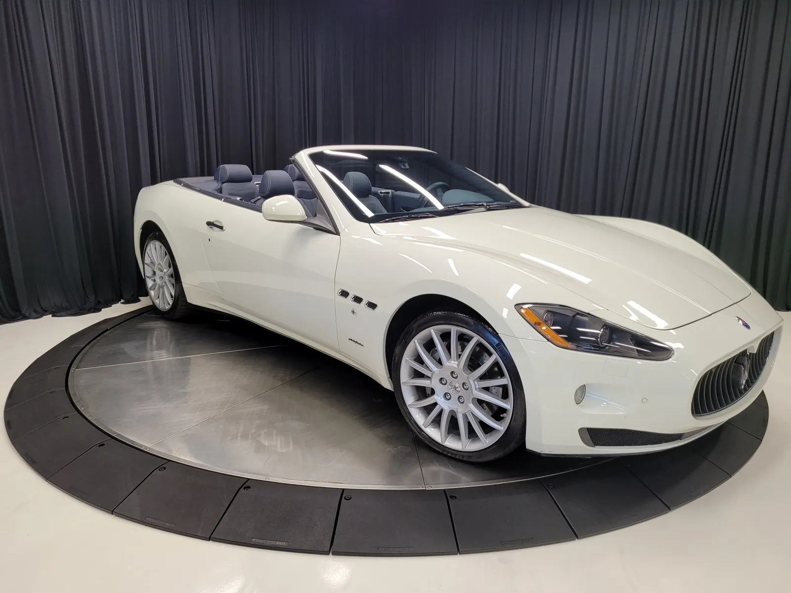 White 2010 Maserati GranTurismo for sale in New Albany, IN