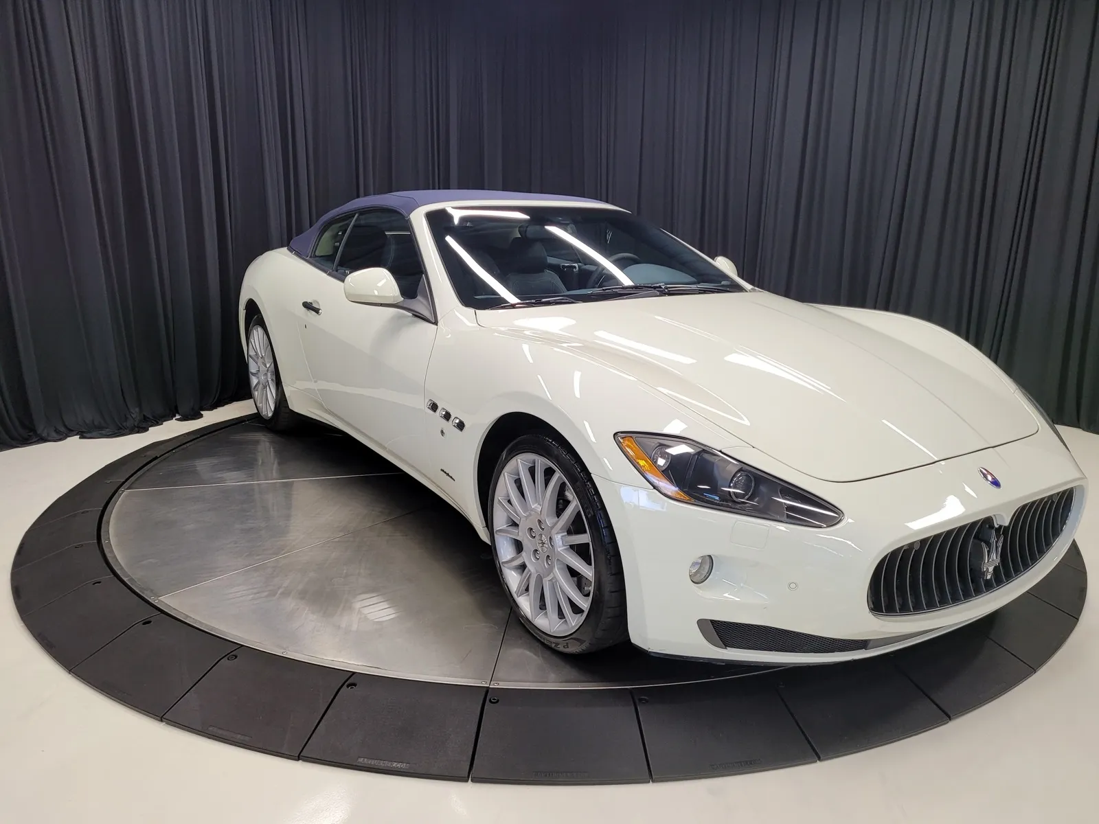 More photos of 2010 Maserati GranTurismo at HyperCars, IN