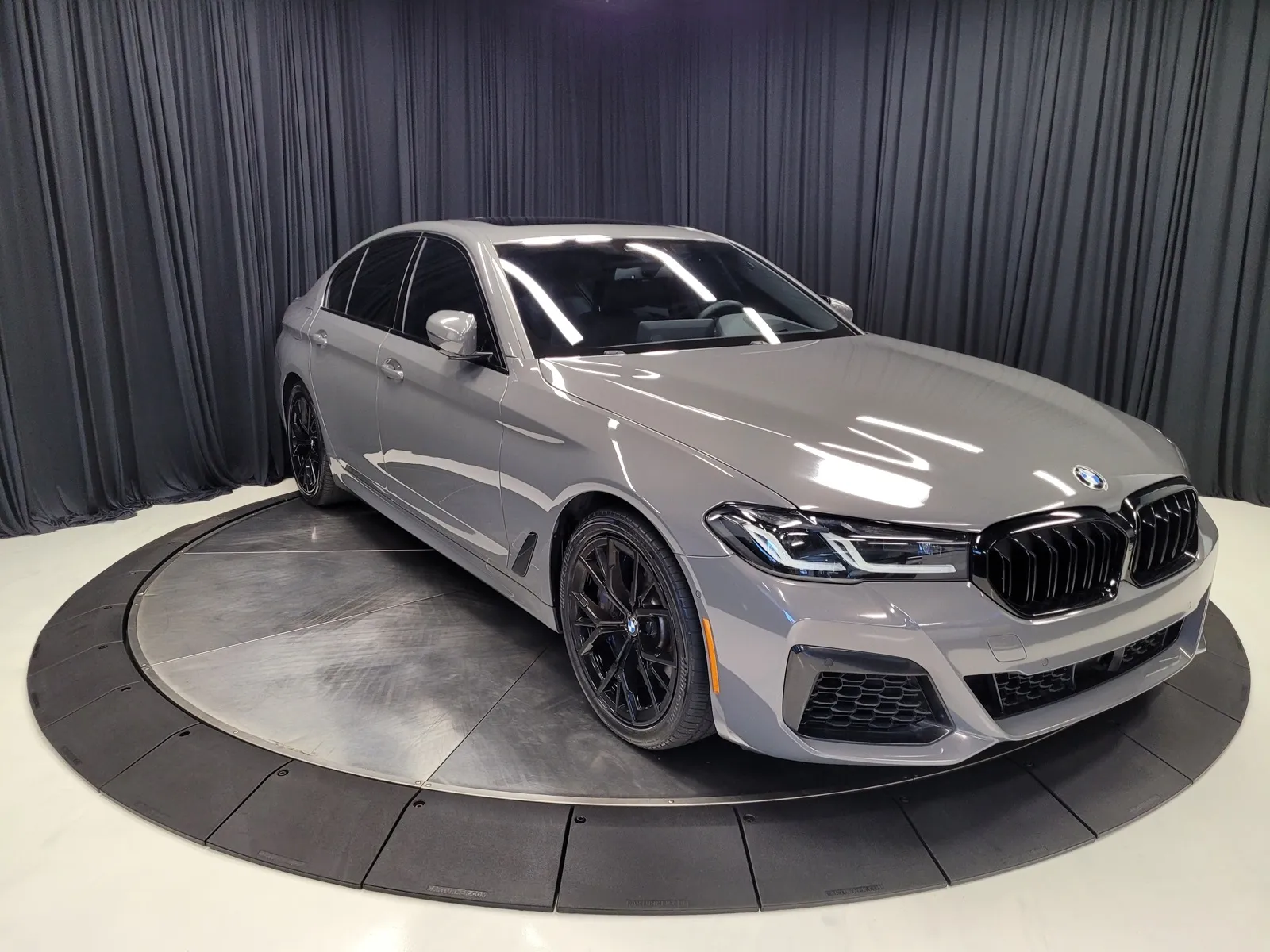 More photos of 2021 BMW 5 Series 540i at HyperCars, IN