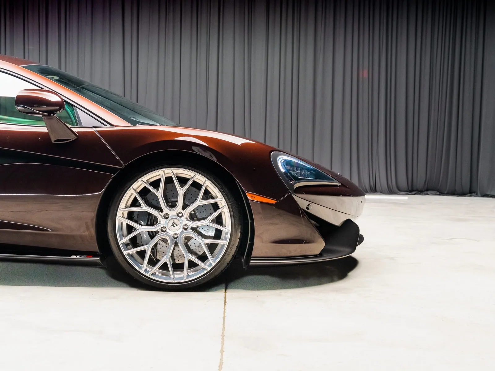 More photos of 2016 McLaren 570S at HyperCars, IN