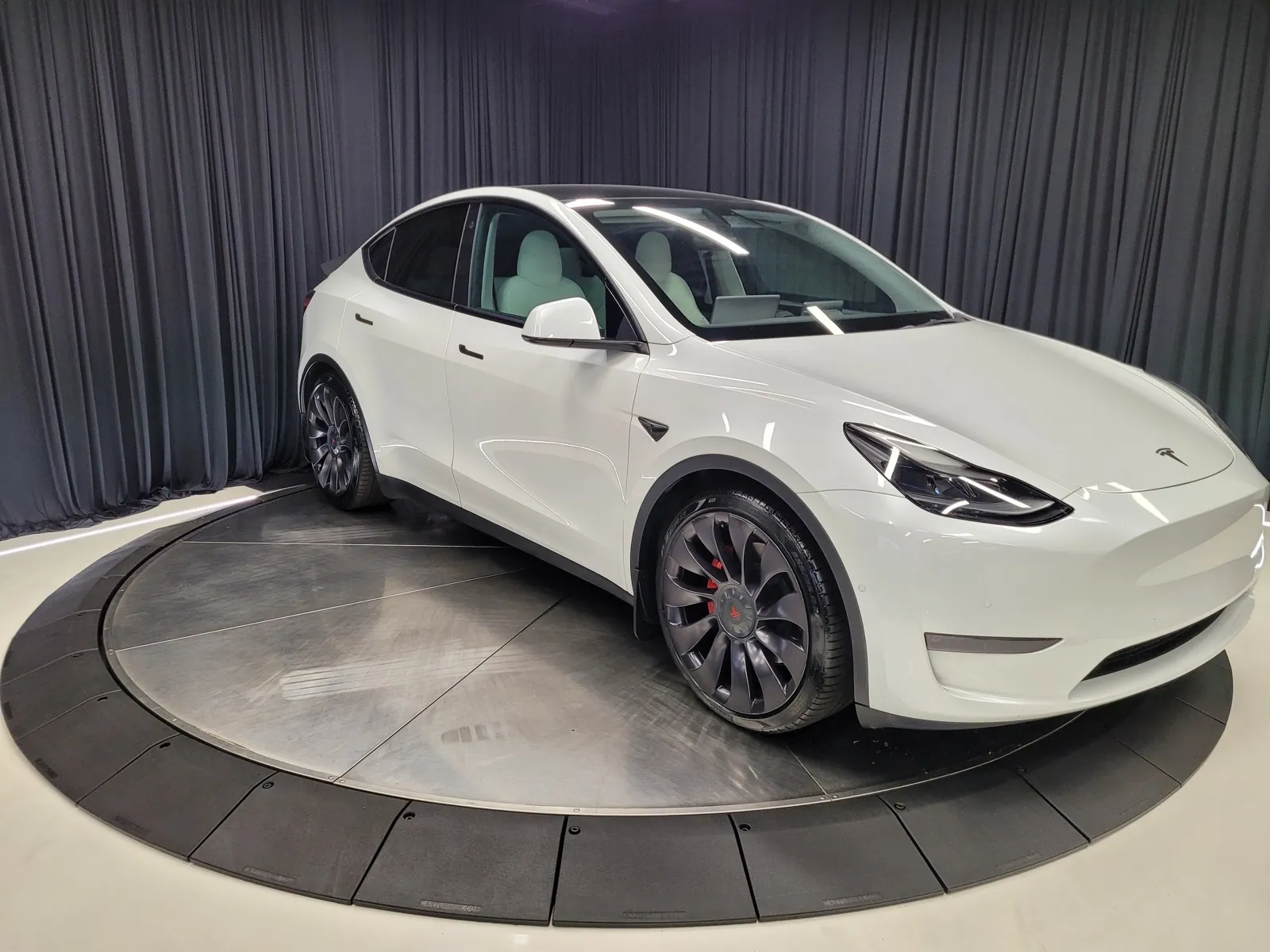 More photos of 2021 Tesla Model Y Performance at HyperCars, IN