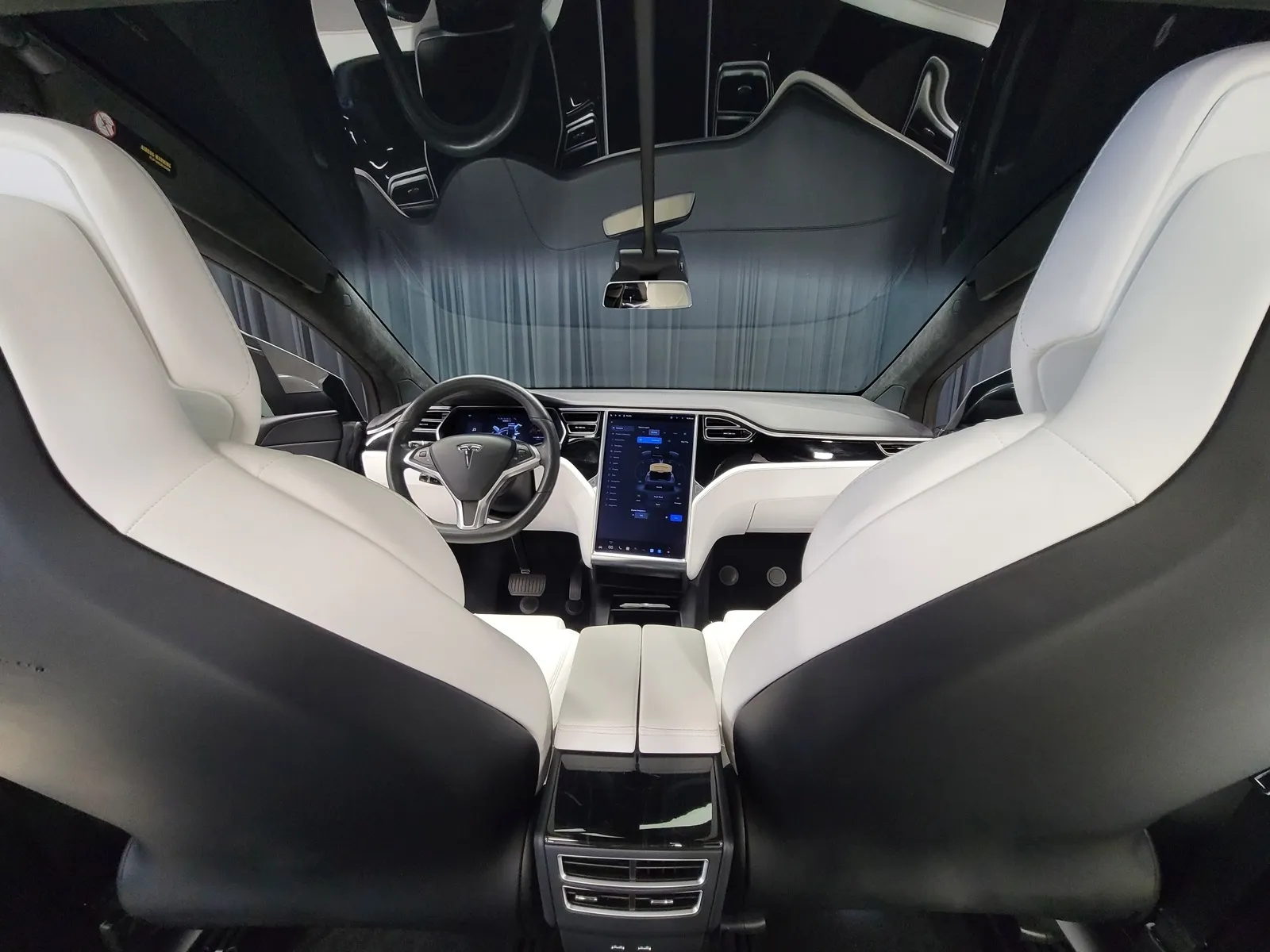 Another view of 2017 Tesla Model X 100D for sale in New Albany, IN at HyperCars