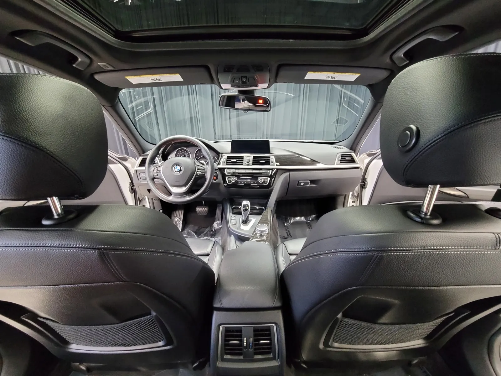 Photos of 2017 BMW 3 Series 330i xDrive for sale in New Albany, IN at HyperCars