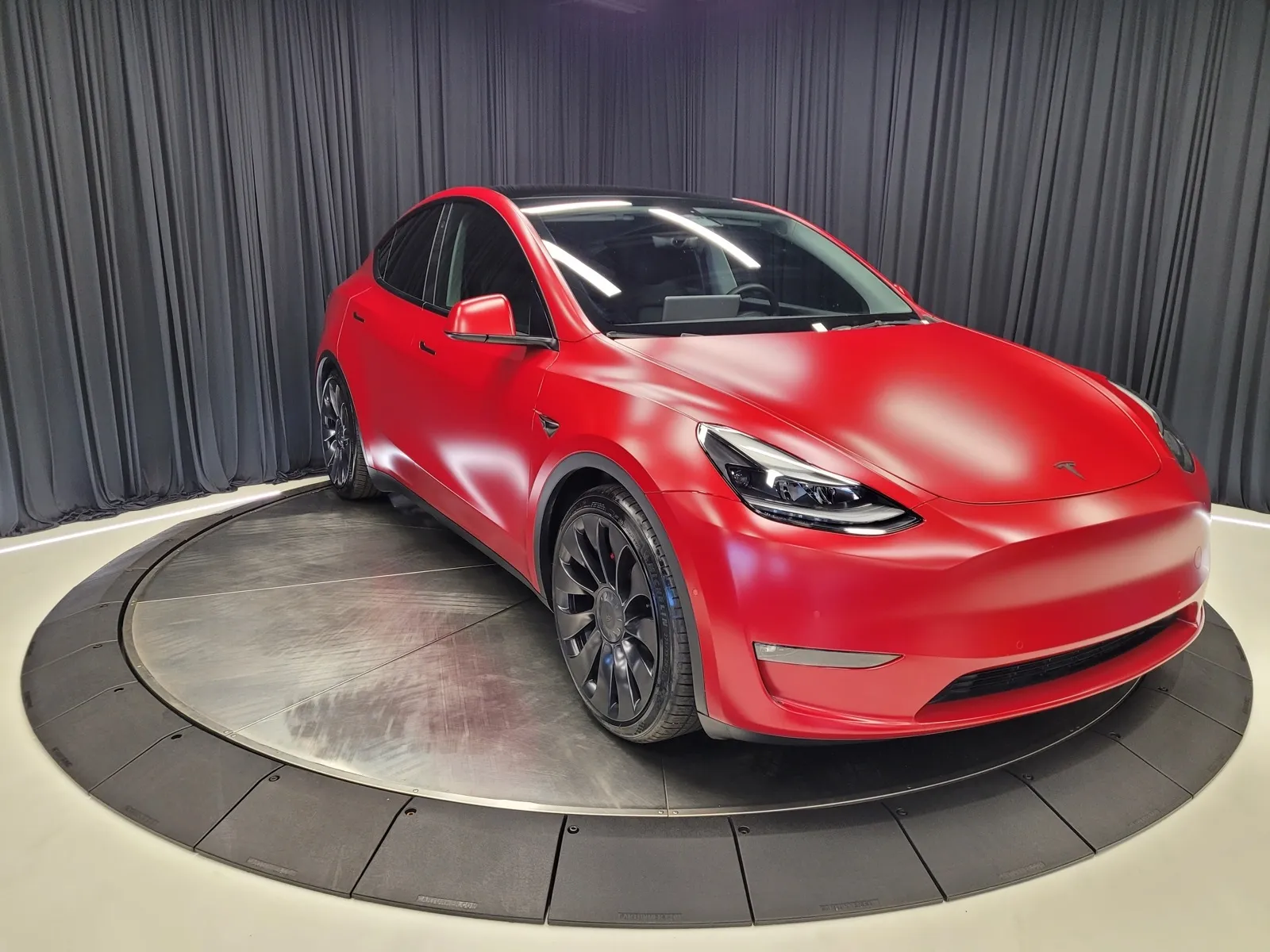 More photos of 2022 Tesla Model Y Performance at HyperCars, IN