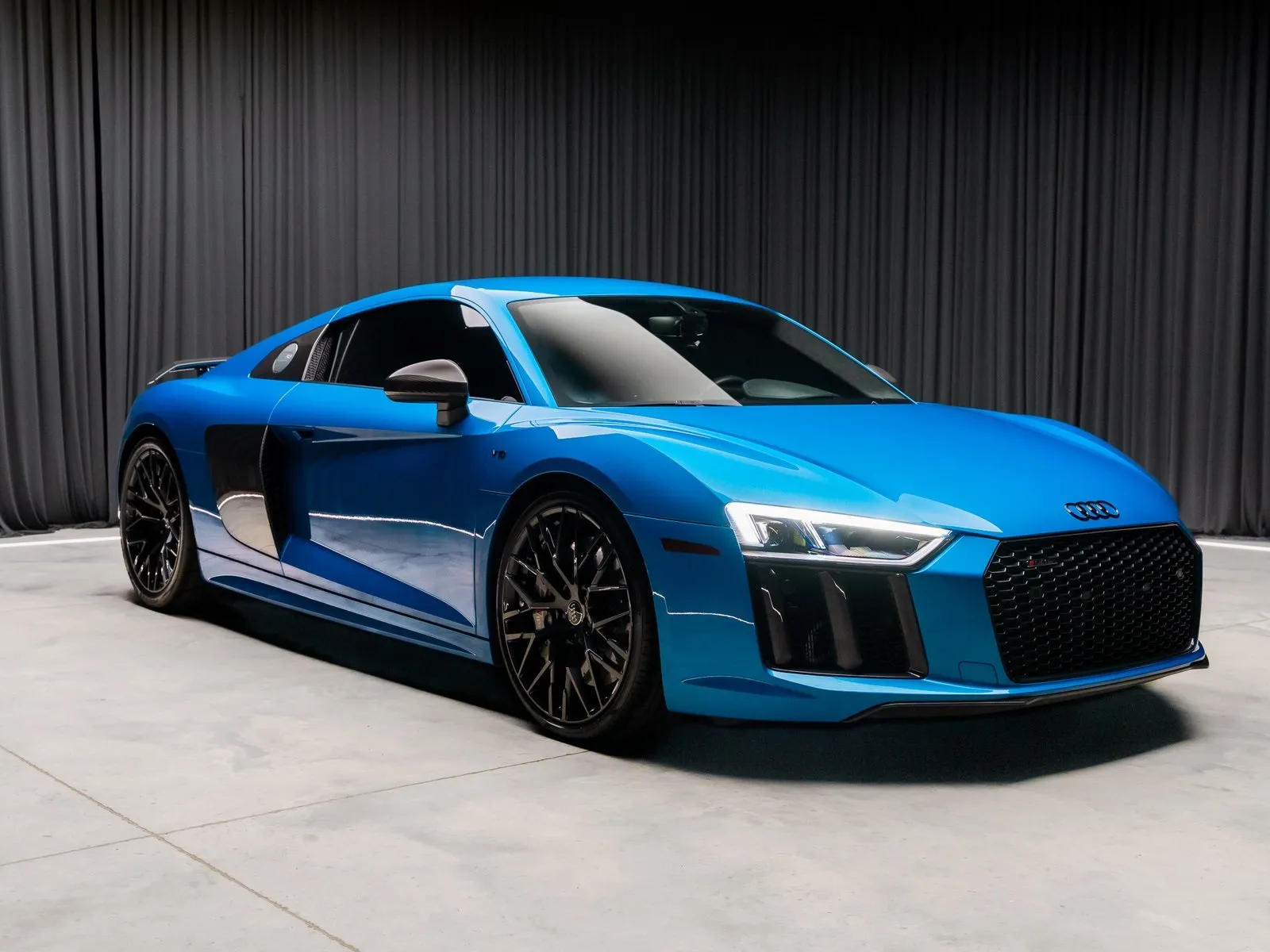 Photos of 2018 Audi R8 5.2 Plus for sale in New Albany, IN at HyperCars