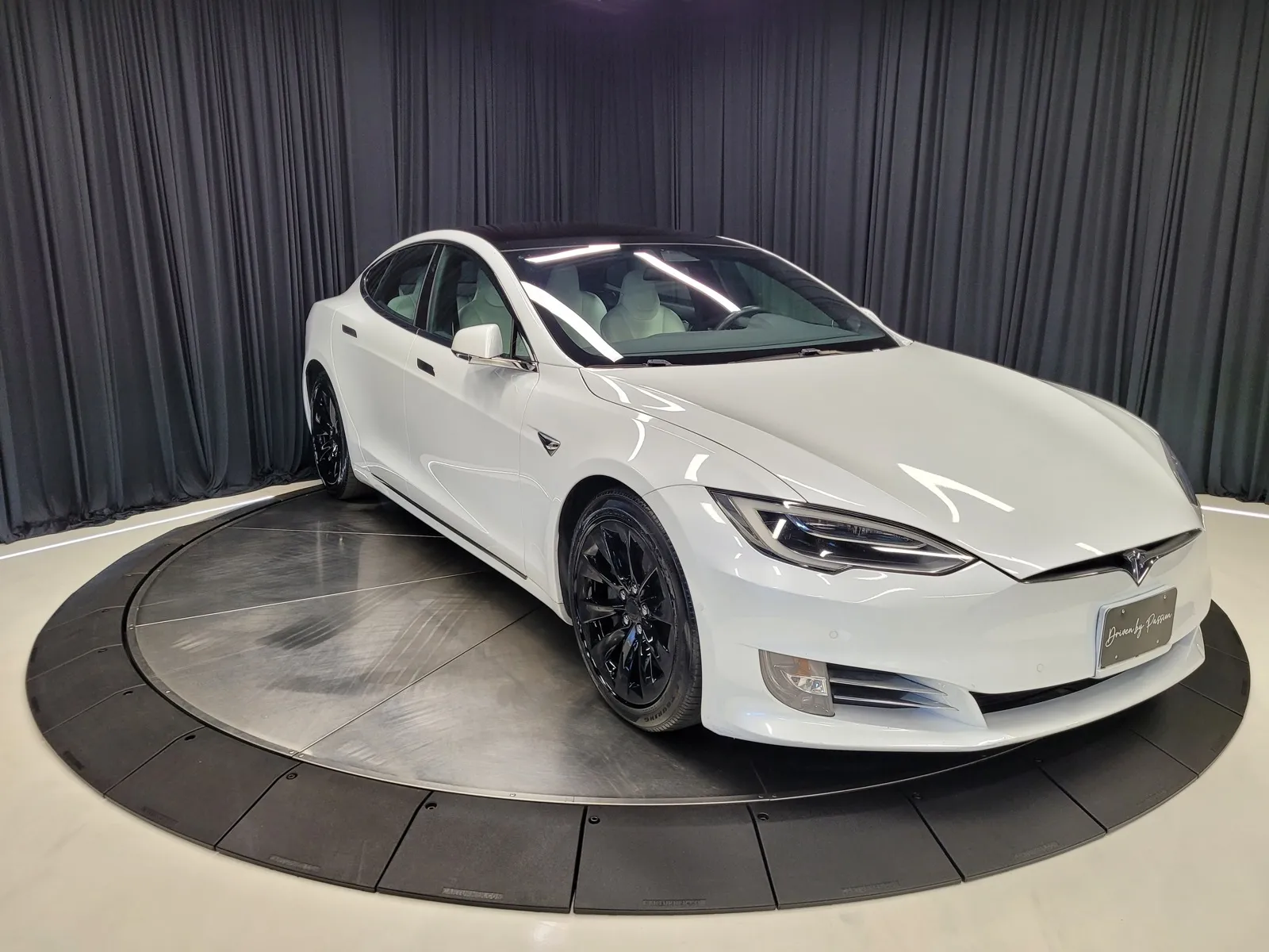 More photos of 2017 Tesla Model S 75D at HyperCars, IN