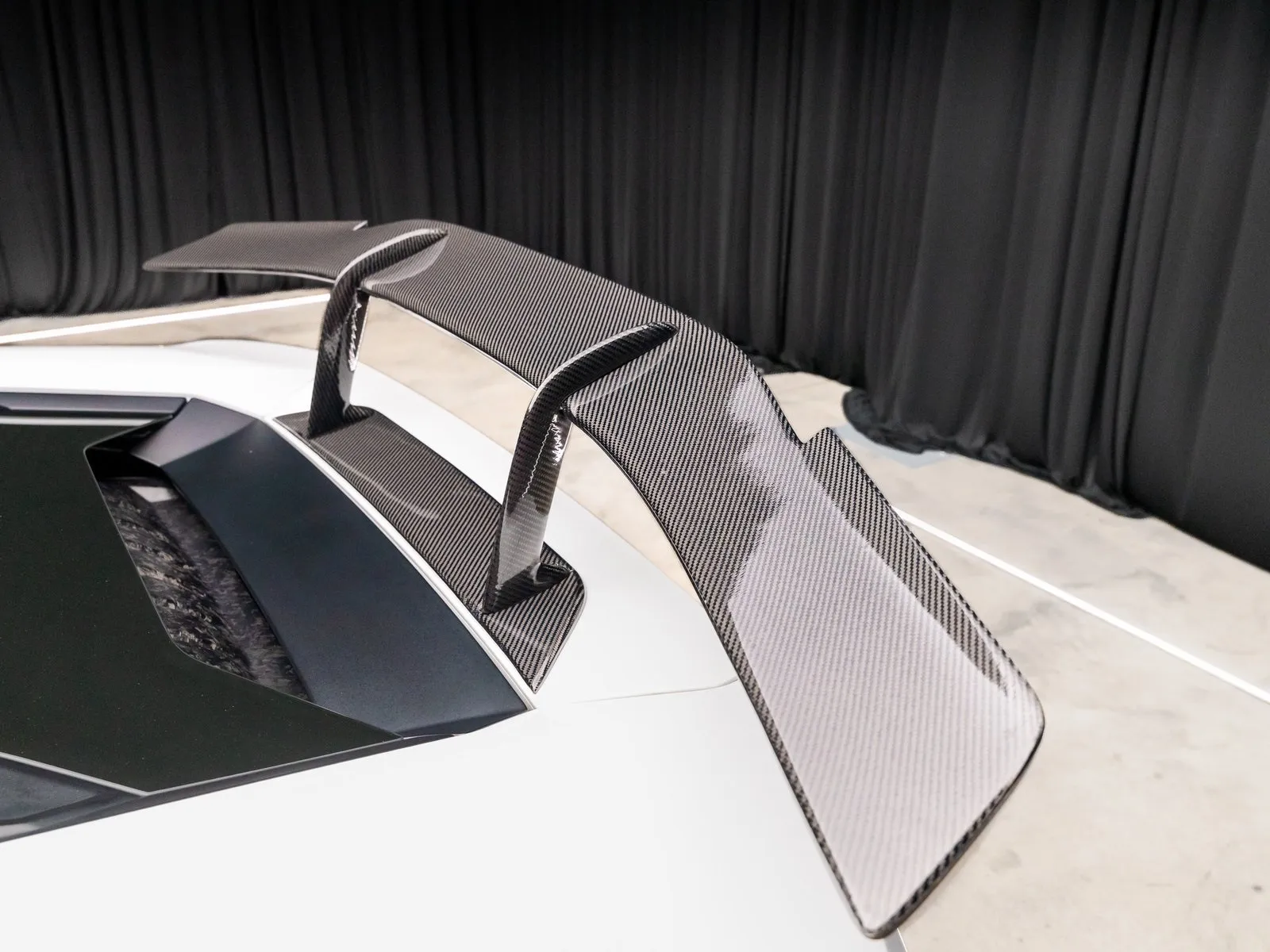 More photos of 2015 Lamborghini Huracan LP610-4 at HyperCars, IN