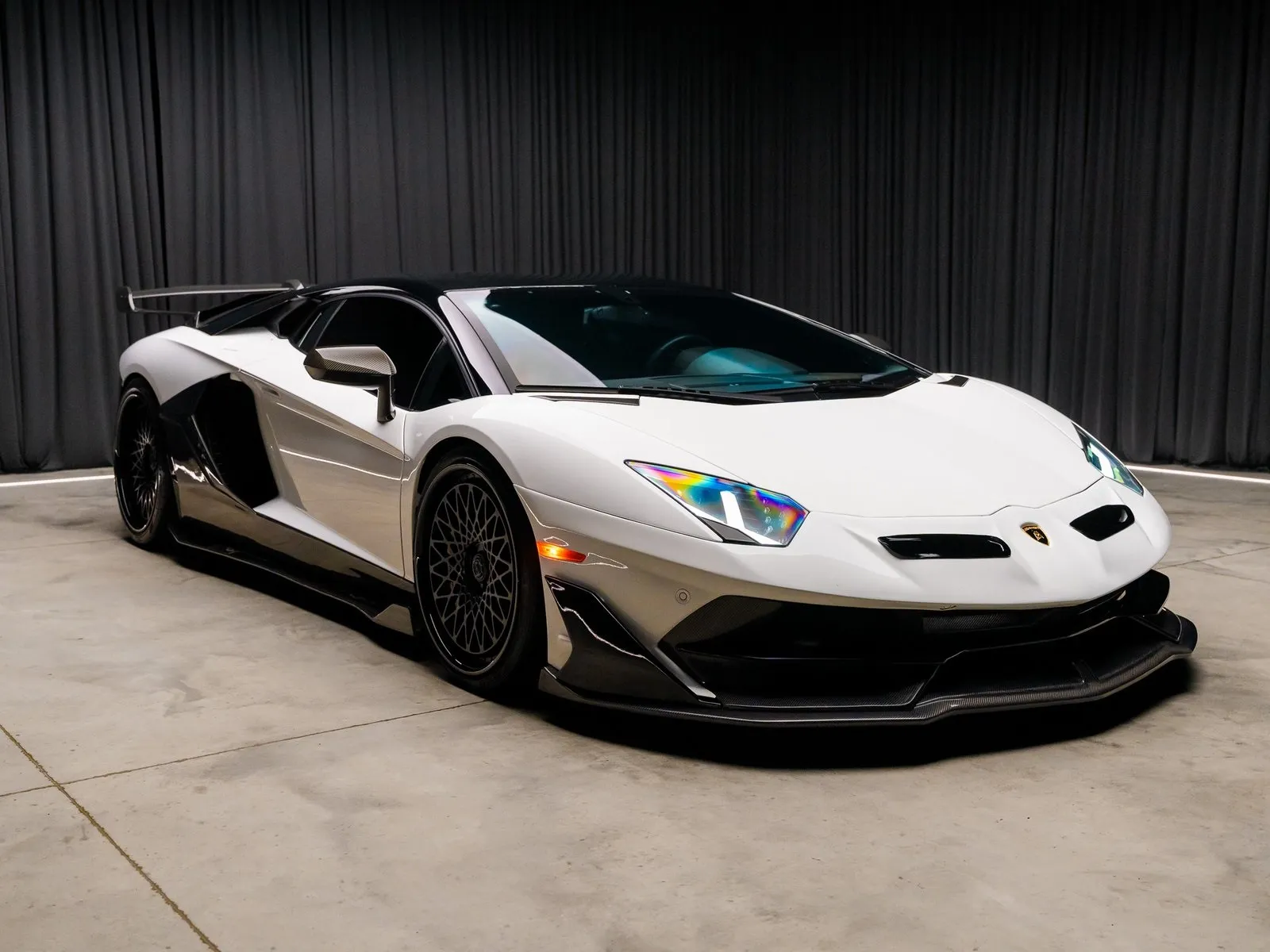 Photos of 2013 Lamborghini Aventador LP700-4 for sale in New Albany, IN at HyperCars