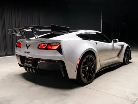More photos of 2019 Chevrolet Corvette ZR1 at HyperCars, IN
