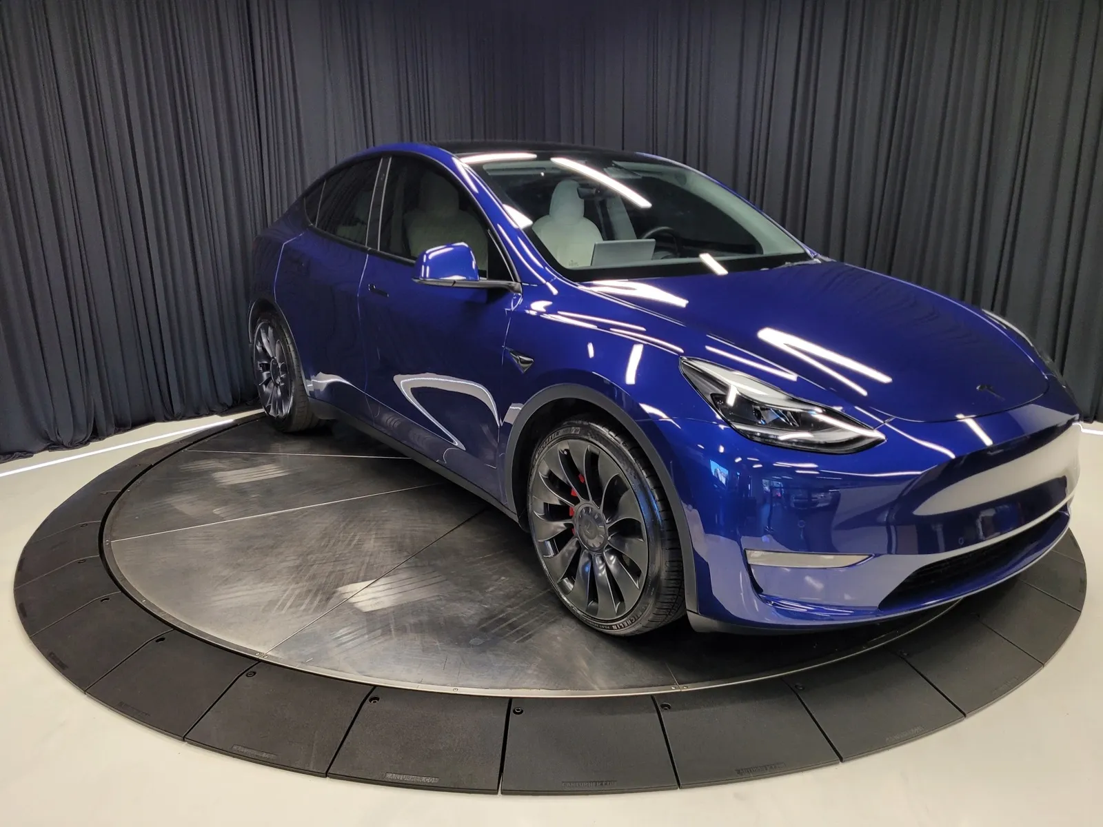 More photos of 2022 Tesla Model Y Performance at HyperCars, IN