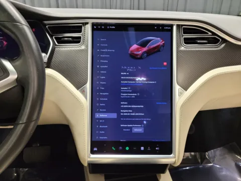 More photos of 2018 Tesla Model X 75D at HyperCars, IN