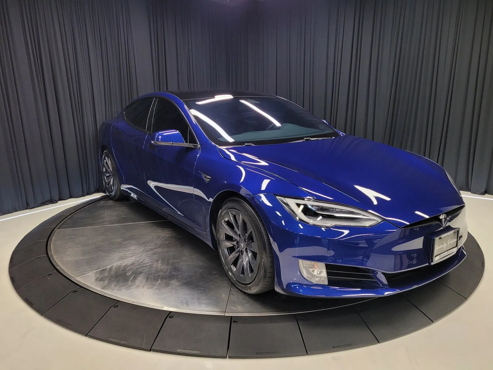 More photos of 2020 Tesla Model S Long Range at HyperCars, IN
