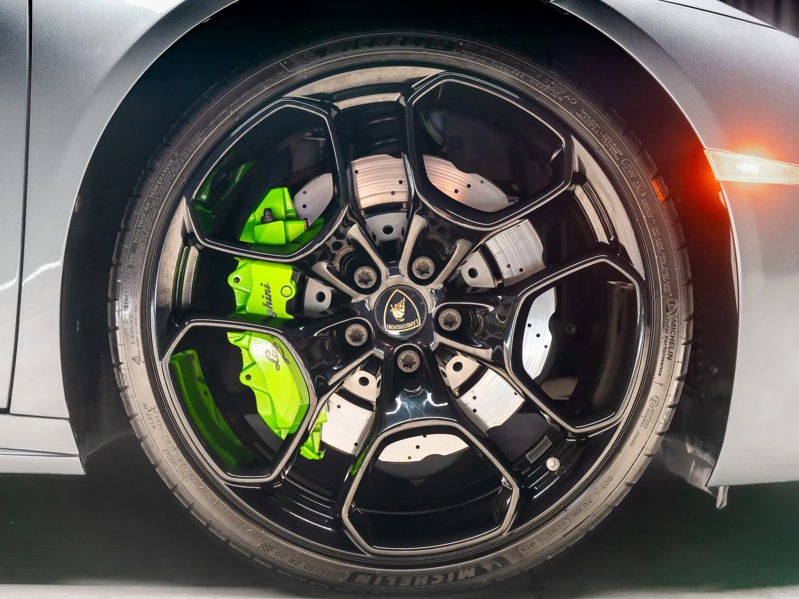 More photos of 2018 Lamborghini Huracan LP580-2 at HyperCars, IN