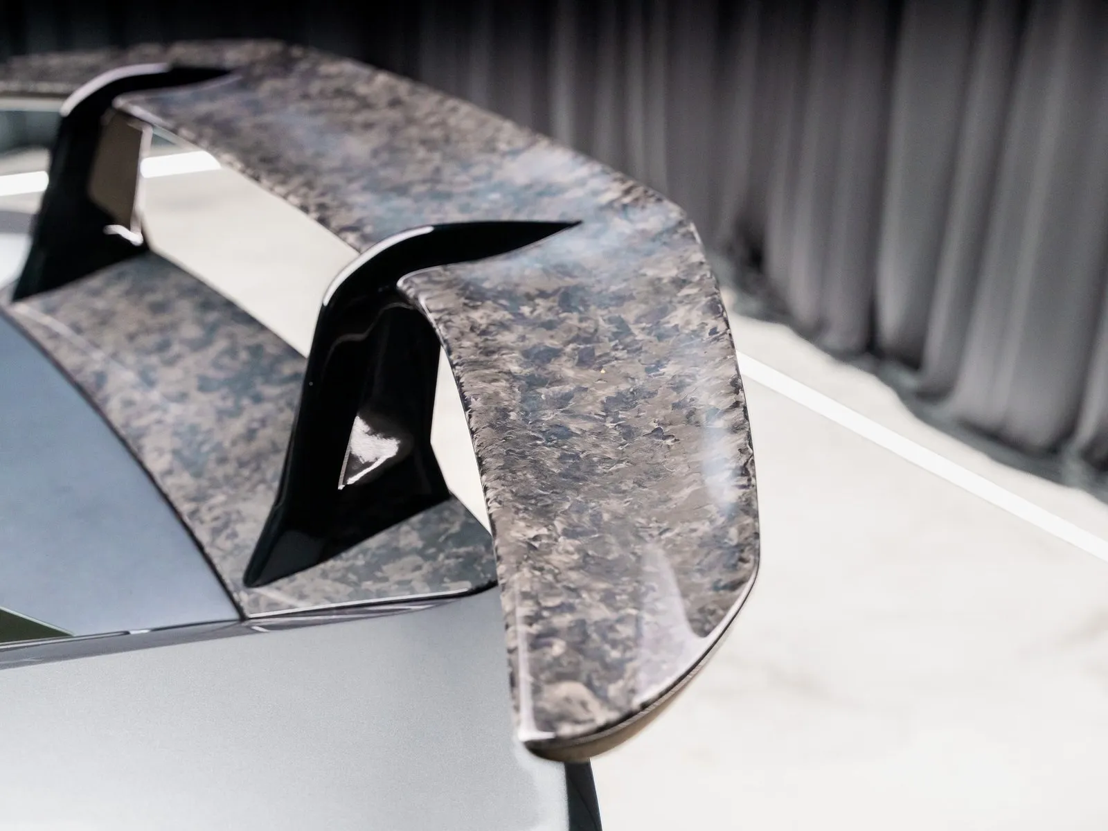 Photos of 2018 Lamborghini Huracan LP580-2 for sale in New Albany, IN at HyperCars