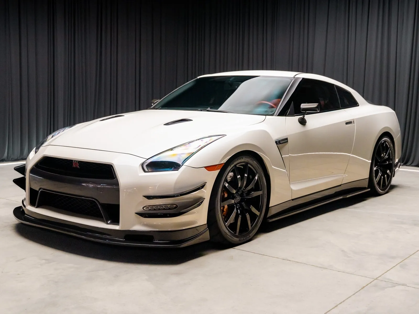 Photos of 2014 Nissan GT-R Premium for sale in New Albany, IN at HyperCars