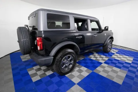 More photos of 2025 Ford Bronco Big Bend at Apple Sport Imports, TX