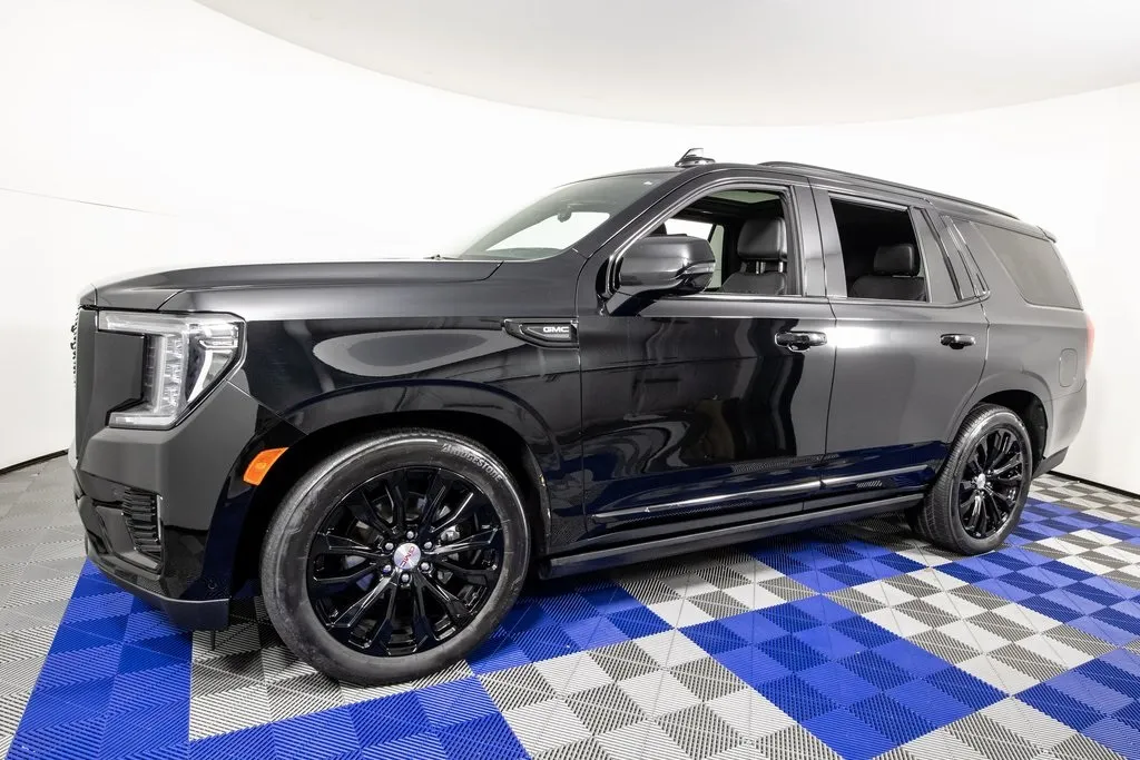 2023 GMC Yukon Denali's photo
